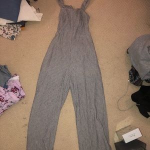 Striped jumpsuit with tie in the back